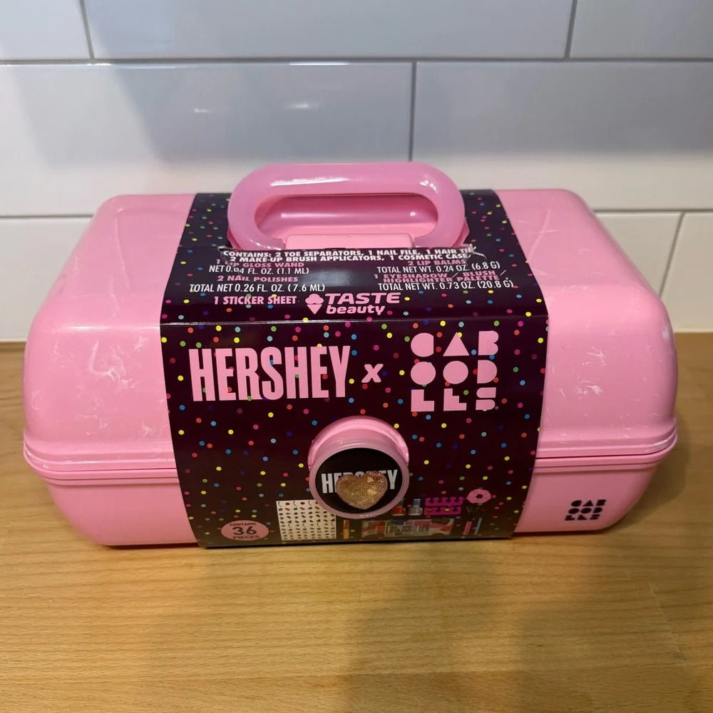 Caboodles x Taste Beauty x Hershey's On The Go Girl‎ Caboodles | Pink | NWT